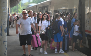 Foto: N.G./Radiosarajevo.ba / Voz za Ploče, velika gužva