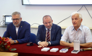 Foto: Dž.K. / Radiosarajevo.ba / Dodjela telefona Udruženju slijepih i slabovidnih osoba