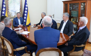 Foto: Kabinet Denisa Bećirovića / Udruženje generala BiH sa Denisom Bećirovićem
