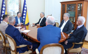 Foto: Kabinet Denisa Bećirovića / Udruženje generala BiH sa Denisom Bećirovićem