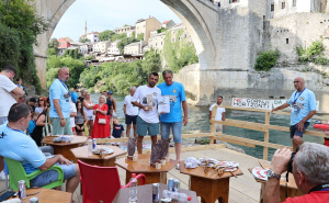 Foto: Fena / Skokovi sa Starog mosta