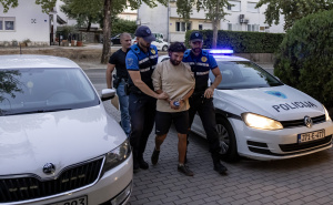 Foto: Denis Kapetanović / Pixsell / Privođenje Poljaka