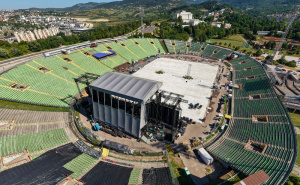 Foto: Armin Durgut / Pixsell / Pogled iz zraka na prekriveni travnjak stadiona Asim Ferhatović Hase