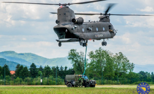 FOTO: Facebook/EUFOR / Avijacijska jedinica provodi obuku