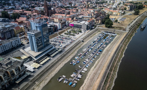Foto: Pixsell / David Jerković / Pogled iz zraka na rekordno nizak vodostaj rijeke Drave kod Osijeka