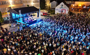Foto: Općina Ilidža / Crvena jabuka oduševila hiljade posjetilaca na Ilidži