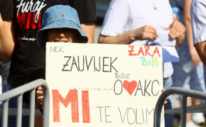 Foto: Dž.K. / Radiosarajevo.ba / Prvi posjetitelji na koncertu