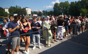 Foto: Dž.K. / Radiosarajevo.ba / Prvi posjetitelji na koncertu