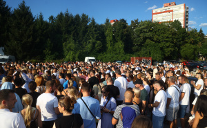 Foto: Dž. K. / Radiosarajevo.ba / Gužve pred Koševom uoči Merlinovog koncerta