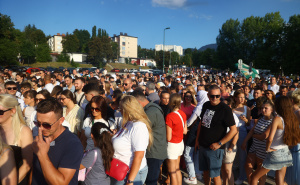 Foto: Dž. K. / Radiosarajevo.ba / Gužve pred Koševom uoči Merlinovog koncerta
