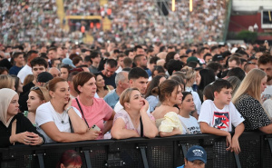 Foto: N.G./Radiosarajevo.ba / Gužva na stadionu uoči Merlinovog koncerta