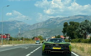 Foto: Britanska ambasada / Skupi automobili u BiH
