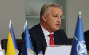 Foto: MO BIH / Zukan Helez i komandant NATO štaba u BiH James C. Fowler posjetili Pretis