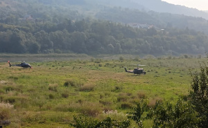 Foto: Radiosarajevo / Helikopteri kupe vodu s Jablaničkog jezera
