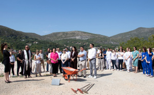 Foto: Vlada HNK / Polaganje kamena temeljca