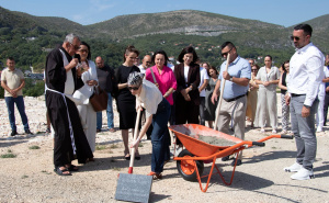 Foto: Vlada HNK / Polaganje kamena temeljca