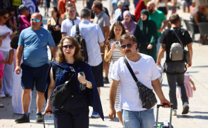 Foto: Dž. K. / Radiosarajevo.ba / Sarajevske ulice tokom SFF-a kao modna pista