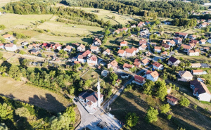 Foto: Federalno ministarstvo raseljenih osoba i izbjeglica / Mahala kod Kalesija