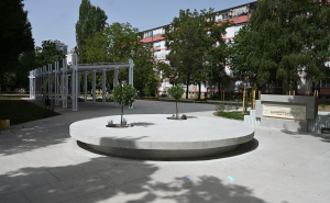 Foto: N. G. / Radiosarajevo.ba / Obnovljeni park na Trgu heroja