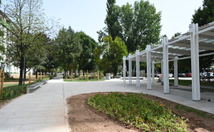 Foto: N. G. / Radiosarajevo.ba / Obnovljeni park na Trgu heroja