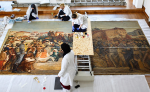 Foto: Ustupljena fotografija / Ismetov atelje. Restauracija slike Oslobađanje Tuzle, rani august 2026.