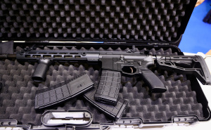 Foto: Dž.K. / Radiosarajevo.ba / AC Alpha SMG 9 i AC AR-15