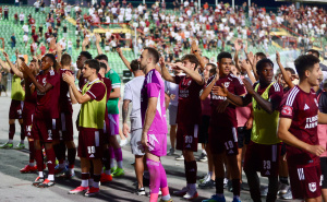 Foto: Dž. K. / Radiosarajevo.ba / Slavlje igrača Sarajeva nakon pobjede nad Borcem