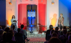 Foto: Velija Hasanbegović / Scenski performans "Sarajevo s ljubavlju"