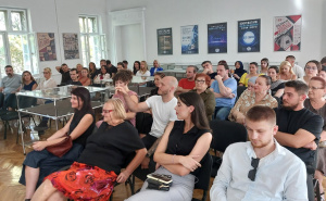 Foto: Ustupljene fotografije / Promocija knjige profesora Adisa Maksića "A šta su oni uradili nama?“
