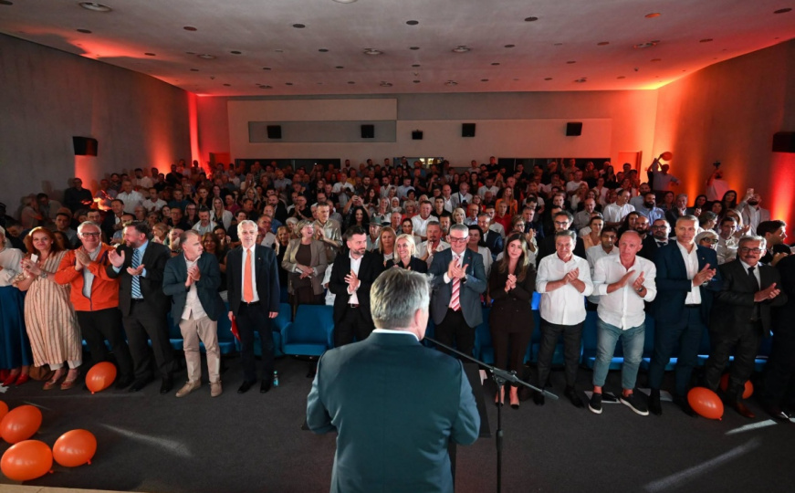 Predizborni skup DF-a