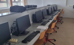 Foto: Federalno ministarstvo raseljenih osoba i izbjeglica / Preko 70 povratničkih škola dobilo "pametne učionice"