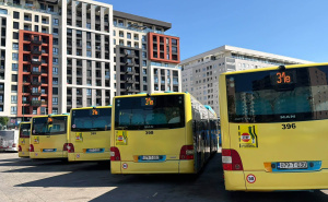 Foto: Ministarstvo saobraćaja KS / Pet novih autobusa