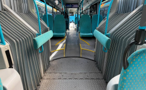 Foto: Ministarstvo saobraćaja KS / Unustrašnjost novih autobusa
