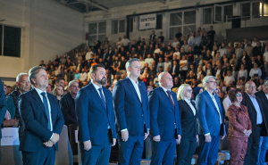 Foto: NES BiH / Centralni predizborni skup NES-a u Cazinu