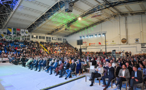 Foto: NES BiH / Centralni predizborni skup NES-a u Cazinu
