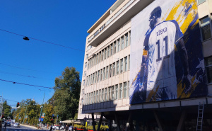 Foto: M. B. / Radiosarajevo.ba / Slika Edina Džeke u Titovoj ulici