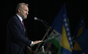 Foto: Facebook / @Bakir Izetbegović/ Centralni predizborni skup SDA