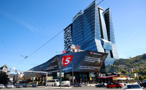 Foto: Dž. K. / Radiosarajevo.ba / Šetnja ispred SCC-a