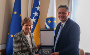 Foto: Predsjedništvo BiH / Denis Bećirović sa američkim senatorima