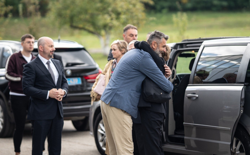 Emir Suljagić sa američkim senatorima