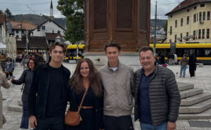 Foto: Screenshot/Instagram / Dino Beganović i porodica