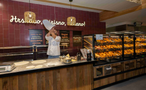 Foto: Enida Kajević, Studio Soba / Tropic market u East Sarajevo City Parku