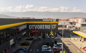 Foto: Enida Kajević, Studio Soba / Tropic market u East Sarajevo City Parku