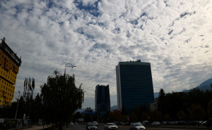 Foto: Dž.K. / Radiosarajevo.ba / Oktobarsko nebo iznad centra Sarajeva