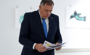 Foto: EPA-EFE / Dodik glasa na izborima u BiH