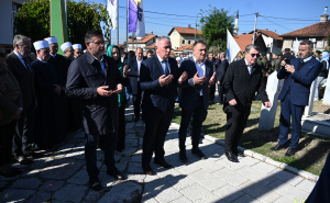 Foto: N.G./Radiosarajevo.ba / Obilježena godišnjica smrti prvom predsjedniku BiH