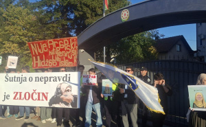 Foto: Čitatelj / Protesti ispred Ambasade Azerbejdžana Sarajevu