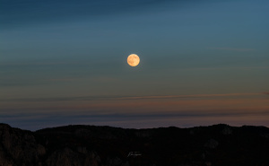 Foto: Boris Trogrančić / Lovački mjesec i zalazak iznad Prenja