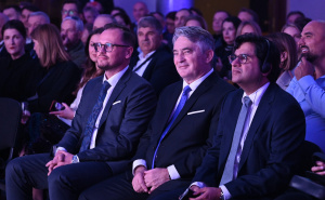 Foto: N.G./Radiosarajevo.ba / Željko Komšić se obratio na svečanosti otvaranja Siemens Energy kompanije u BiH