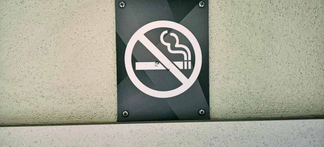 Treba li zabraniti pušenje u zatvorenim javnim objektima?
